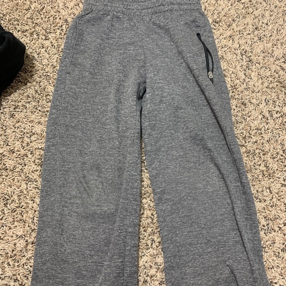 🌟HP🌟 Bundle of 2 XS Champion Pants - Picture 7 of 11